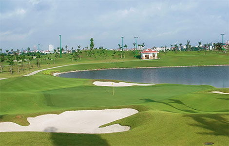 Vietnam: Long Bien Golf Course